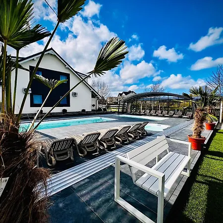 Kotwica Park - 3 Podgrzewane Baseny Pod Kopula