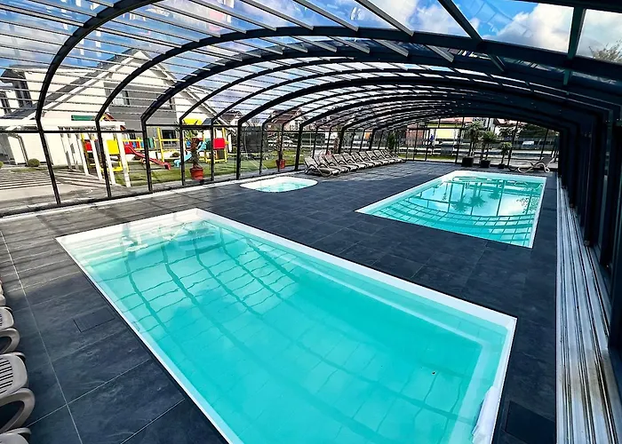 Kotwica Park - 3 Podgrzewane Baseny Pod Kopula Władysławowo