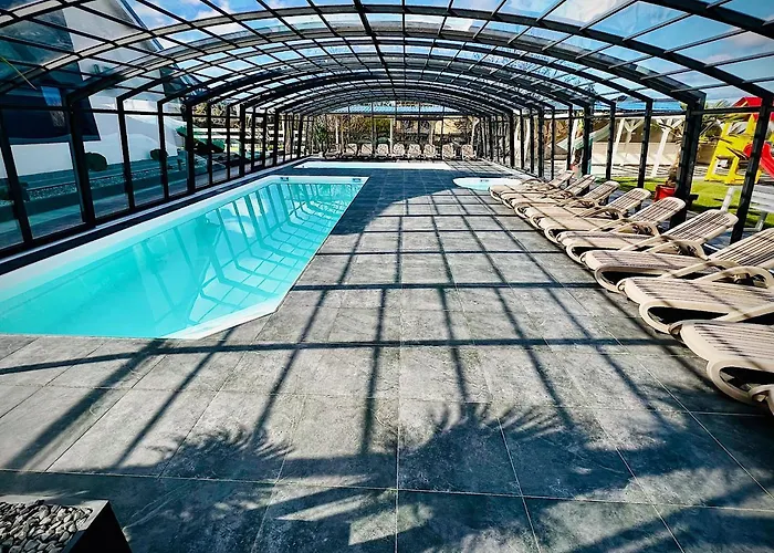 Kotwica Park - 3 Podgrzewane Baseny Pod Kopula 아파트 *